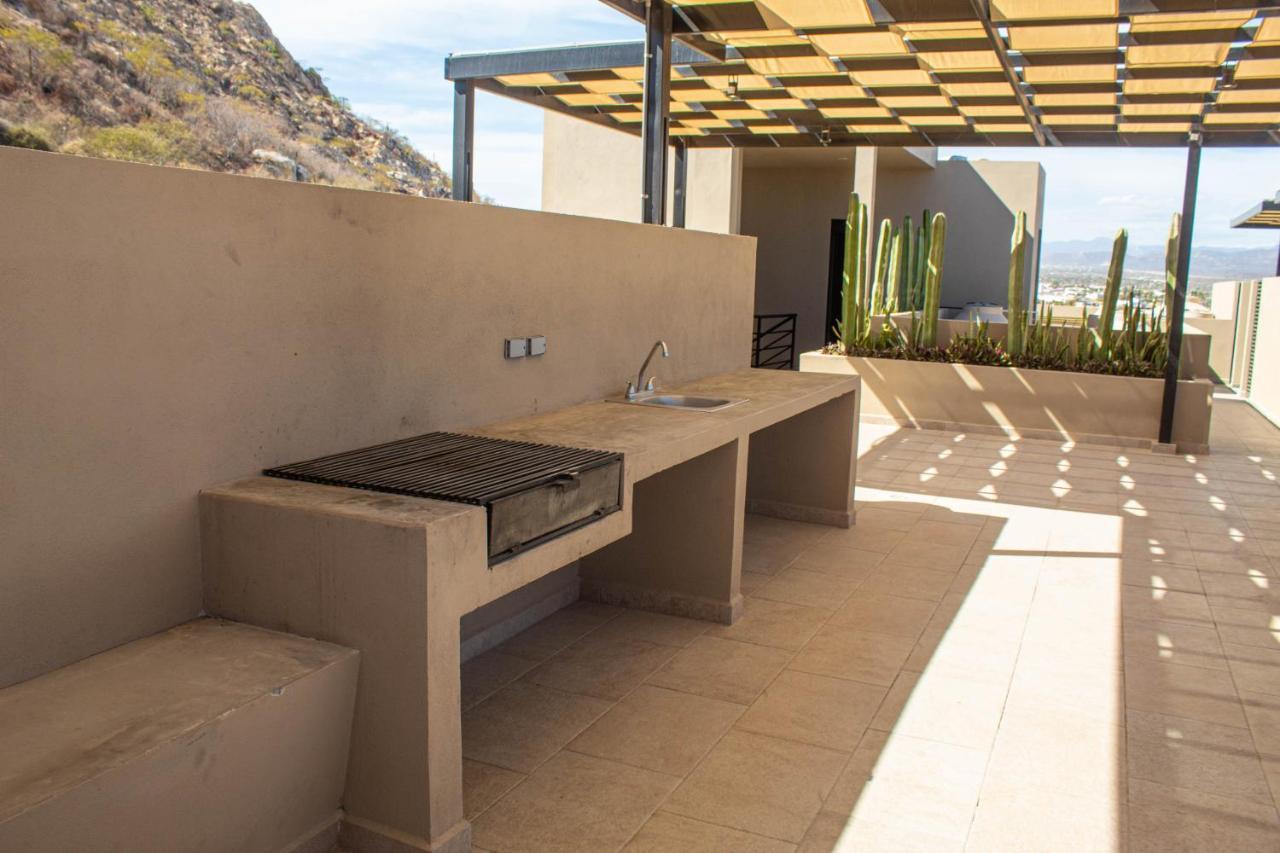 New Condo W/Rooftop Pool & View カボ・サン・ルーカス エクステリア 写真